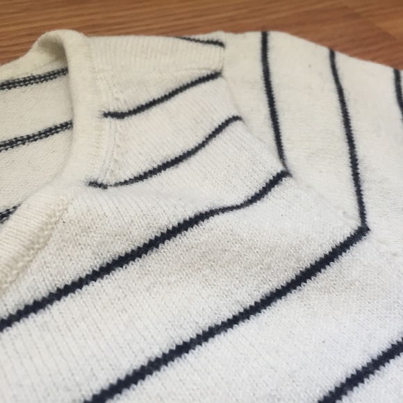 Ann Taylor Striped Welt Pocket Sweater Size XS - Picture 4 of 8